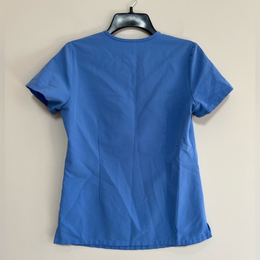FIGS Women's Catarina One-Pocket Scrub Top, Ceil Blue (PO #1747), XXS - Picture 2 of 9